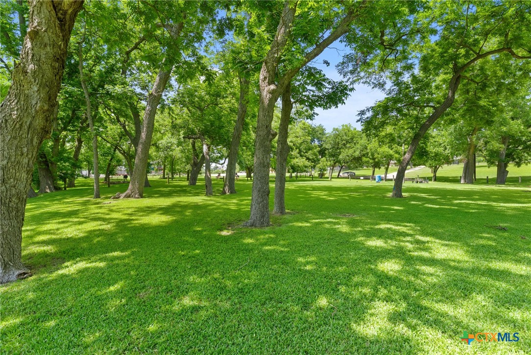 1242 Ervendberg Avenue Lot 1 Property Photo 9