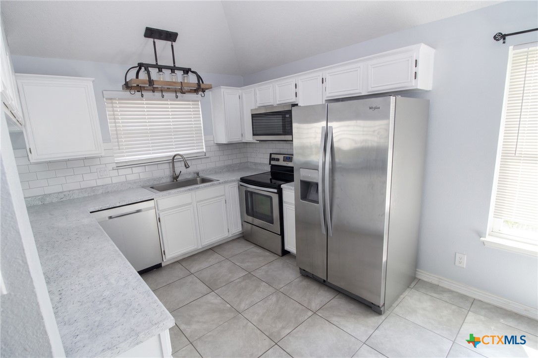 2702 Cactus Drive Property Photo 4