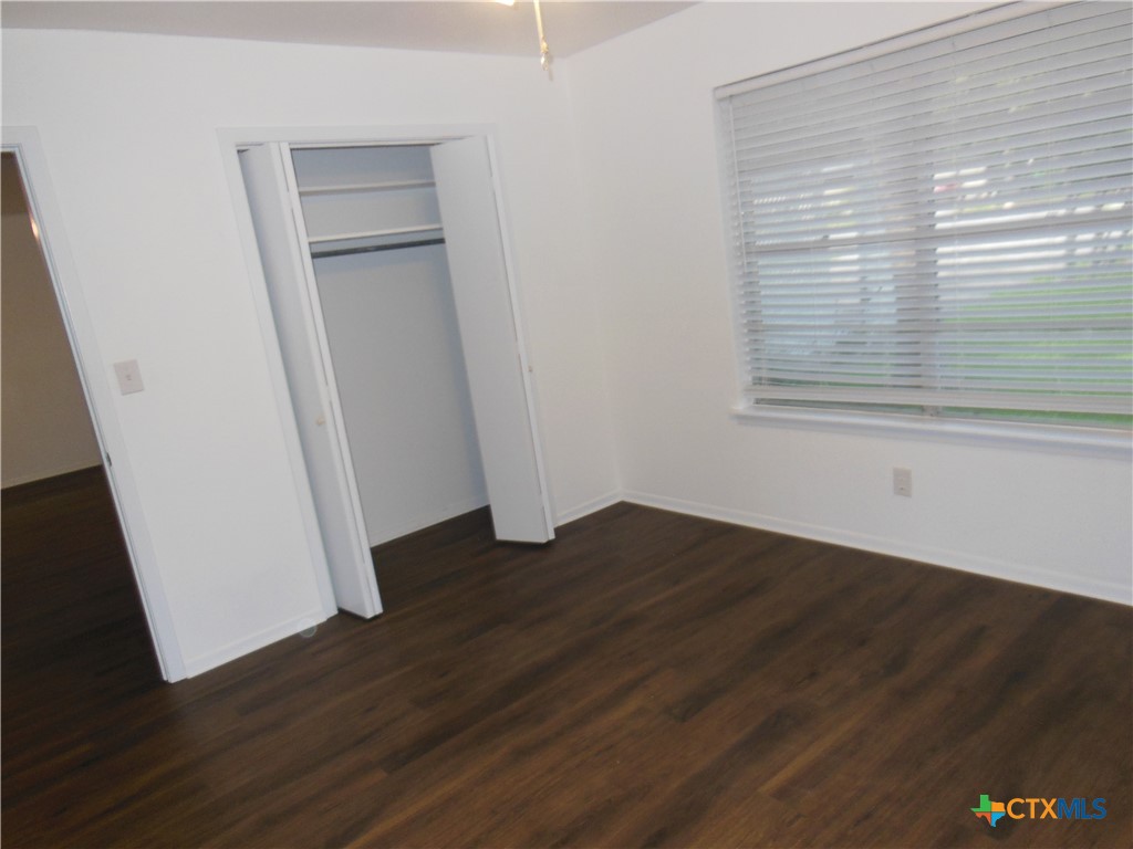 1022 Clover Circle Property Photo 9