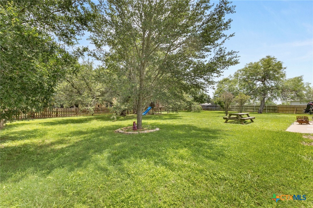 1353 Hunters Court Property Photo 23