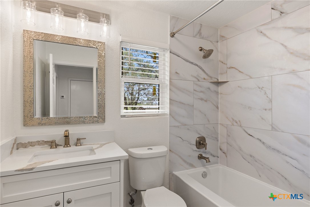607 Liveoak Drive Property Photo 21