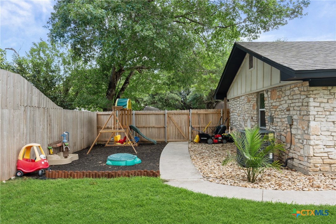 702 E Sandy Lane Property Photo 44
