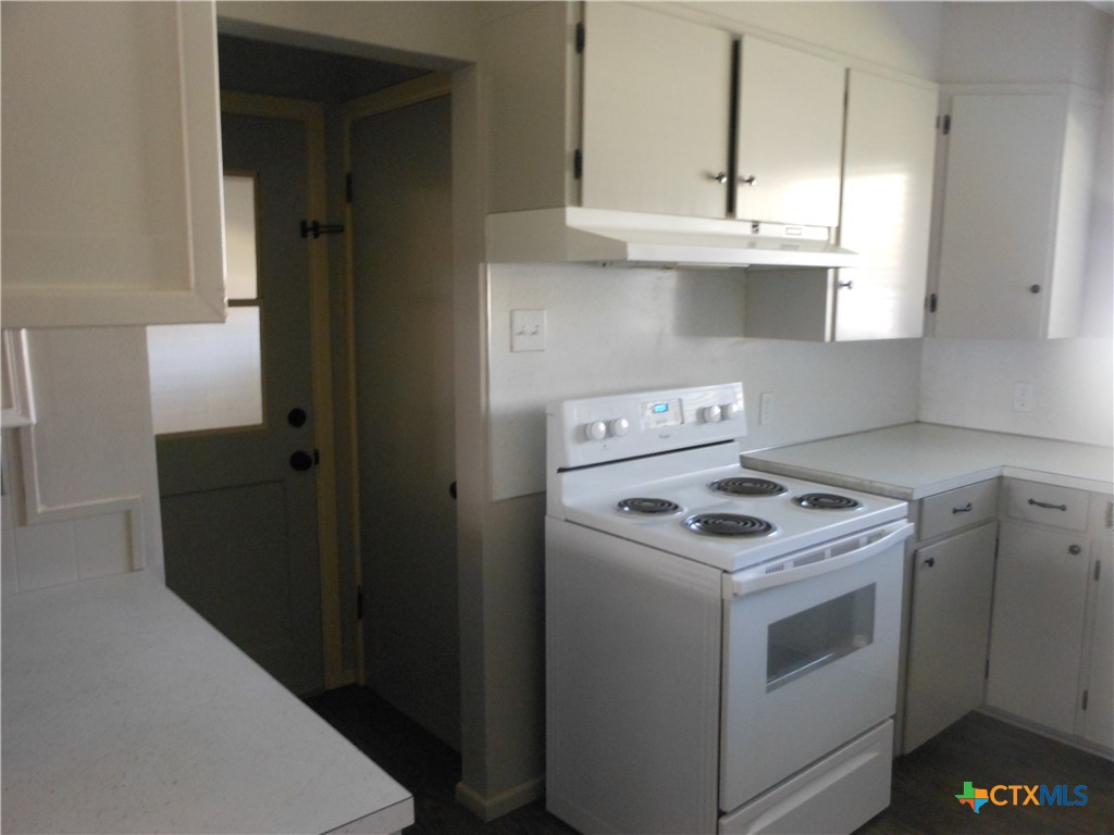 1441 Robin Lane Property Photo 5