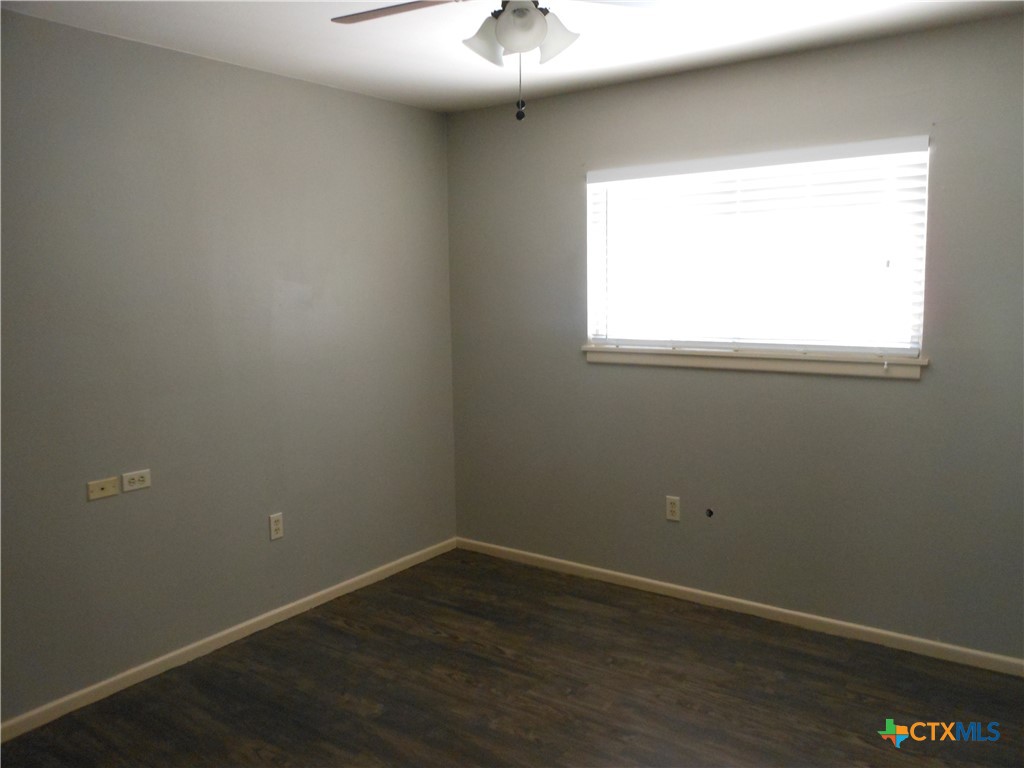 1441 Robin Lane Property Photo 6