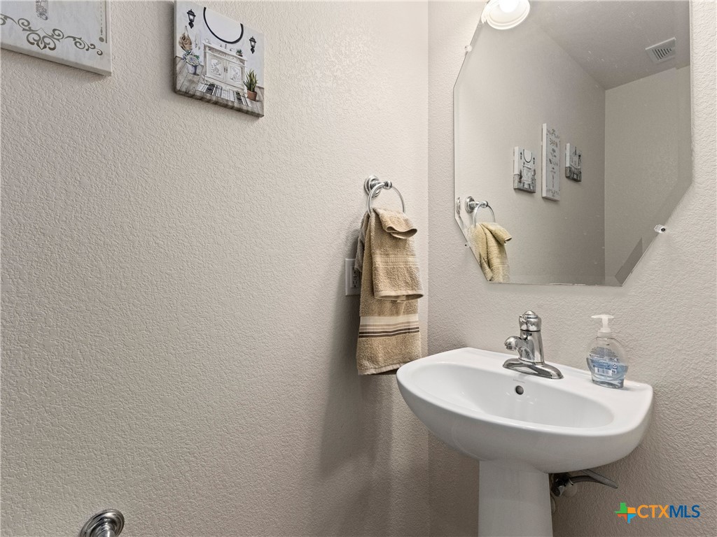 348 King Elder Lane Property Photo 25