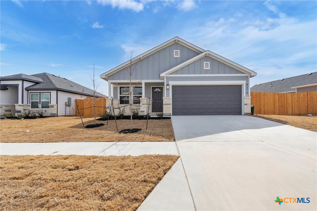 4216 Lugard Drive Property Photo 1
