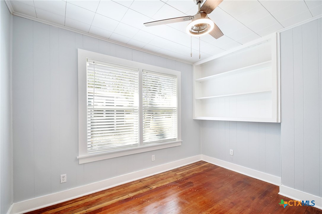 717 S Laurel Avenue Property Photo 10