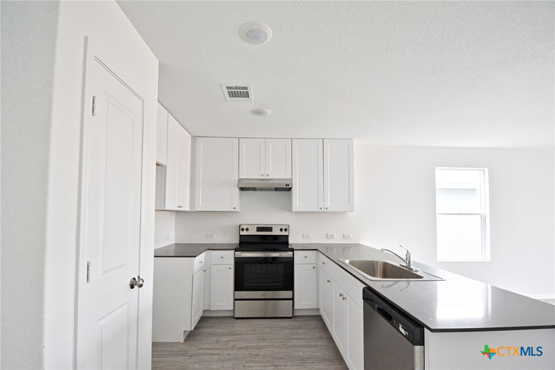 3812 Far Horizon Property Photo 5