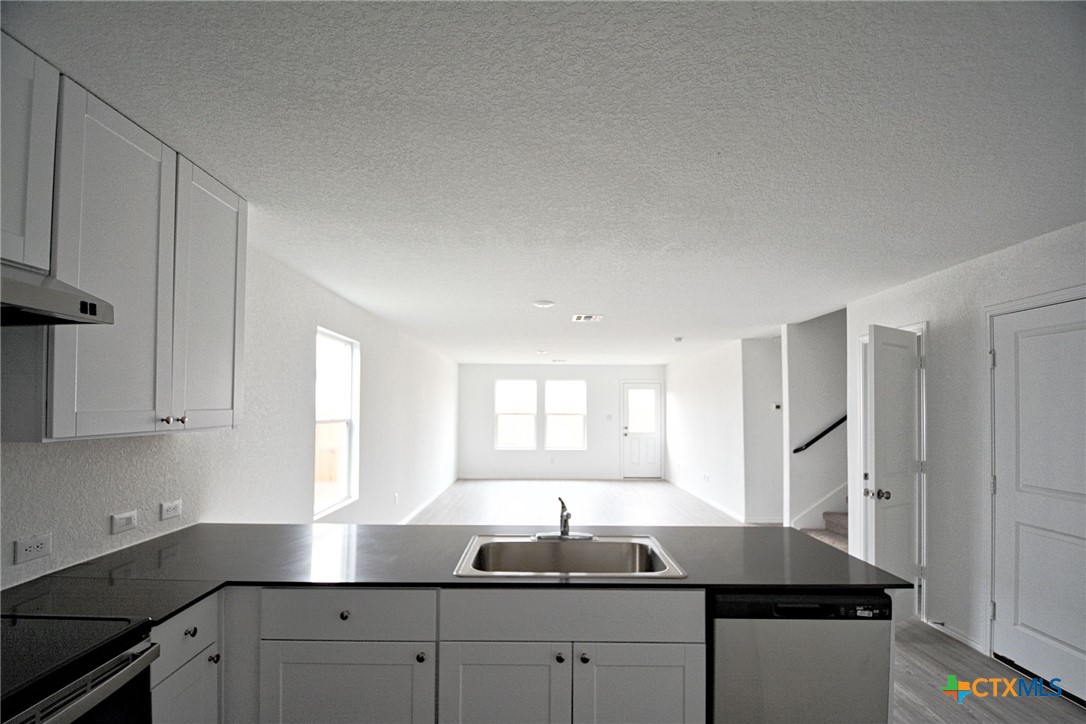 3812 Far Horizon Property Photo 6