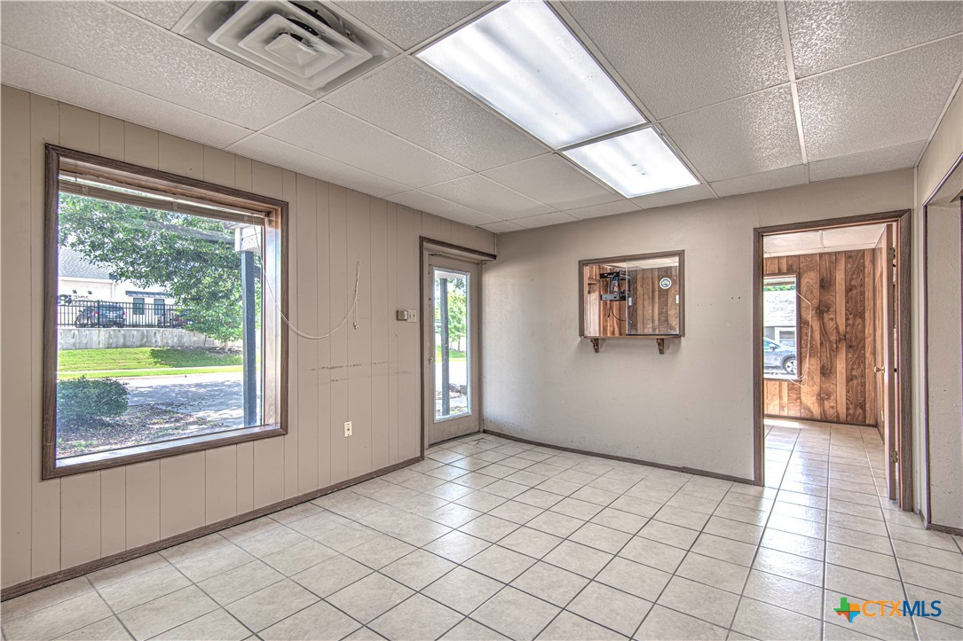 1509 Avenue J Property Photo 9