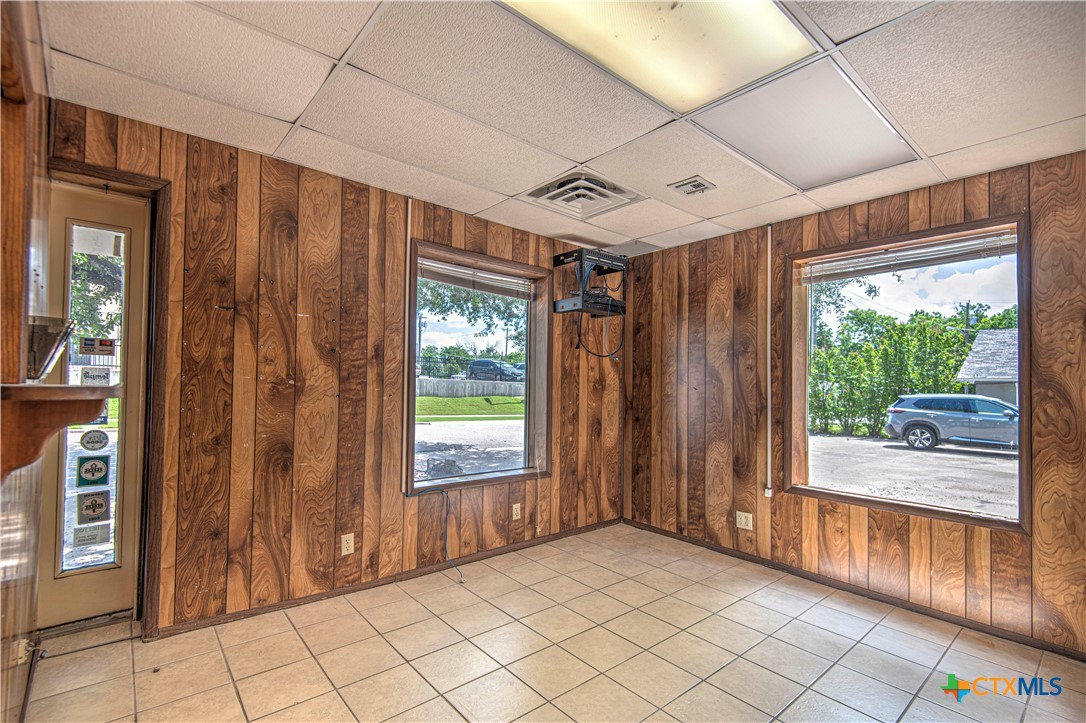 1509 Avenue J Property Photo 11