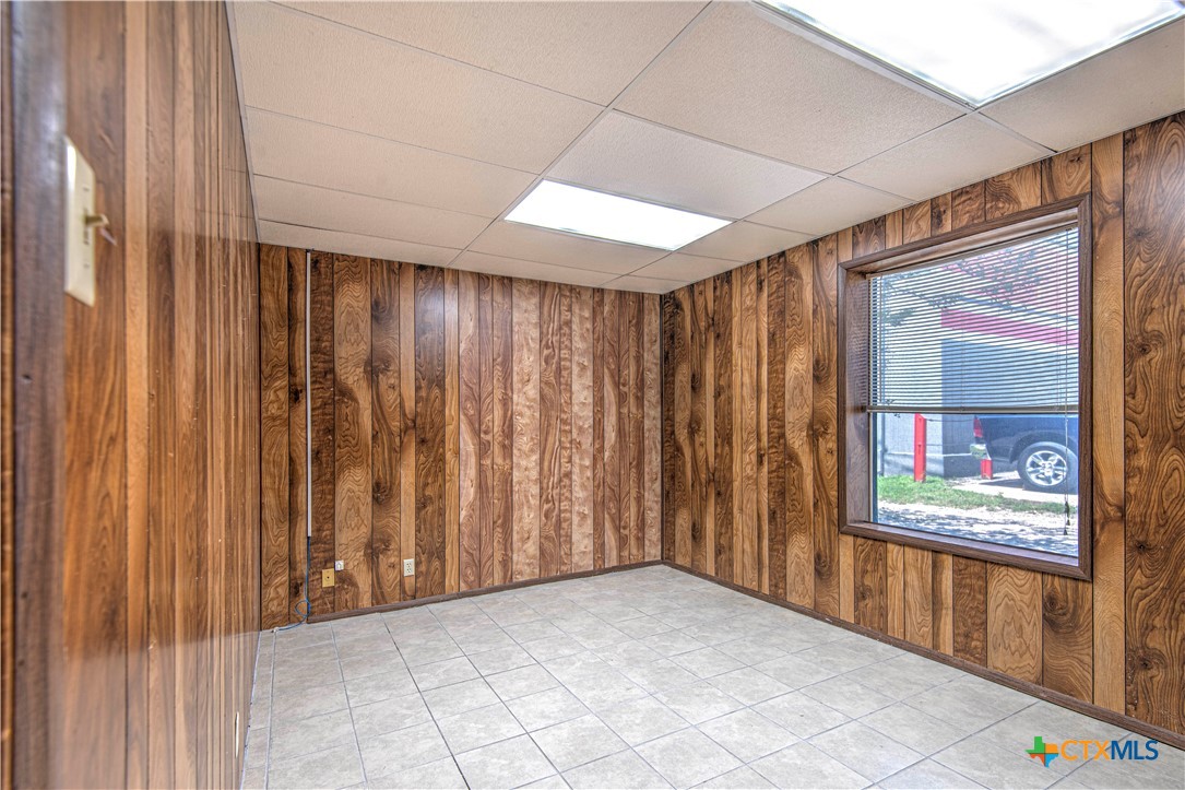 1509 Avenue J Property Photo 14