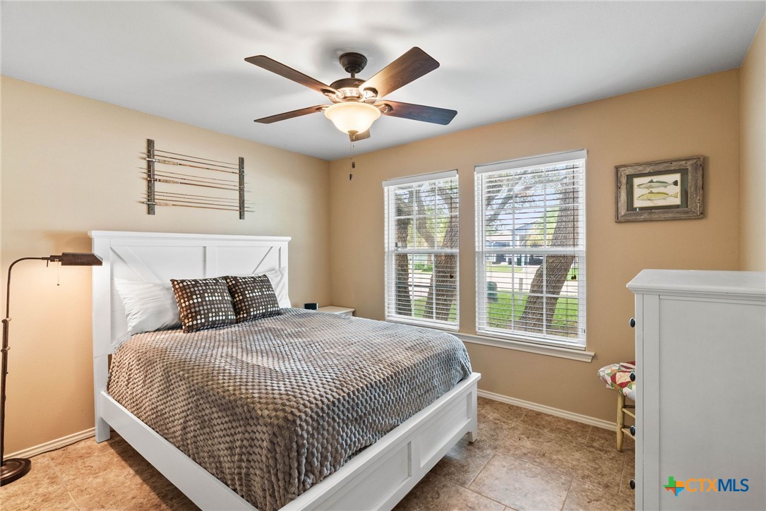 105 Pecan Harbor Street Property Photo 13