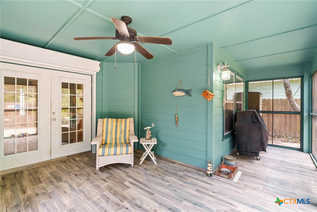 105 Pecan Harbor Street Property Photo 17