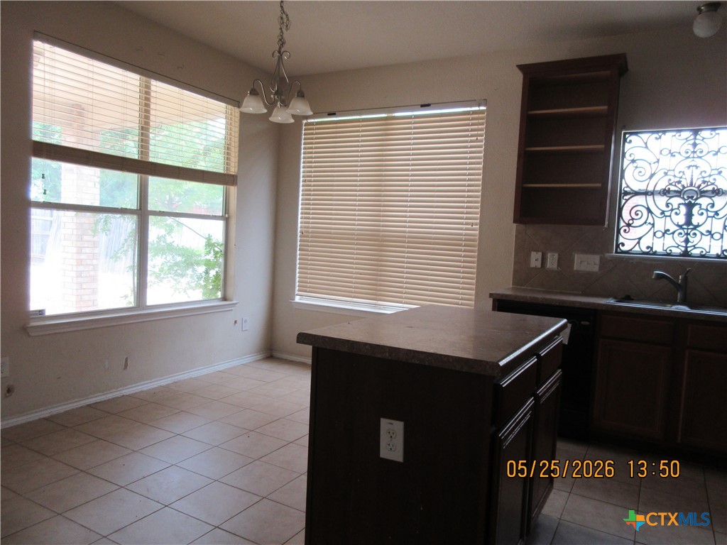 6801 Aquamarine Drive Property Photo 7