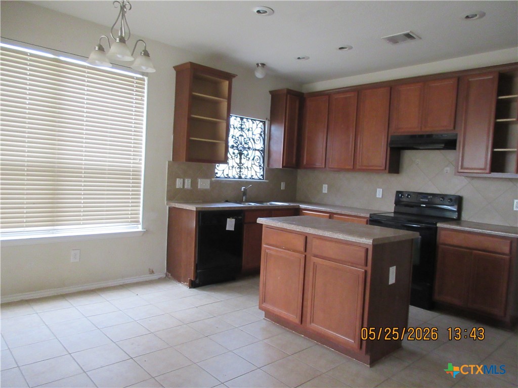 6801 Aquamarine Drive Property Photo 8