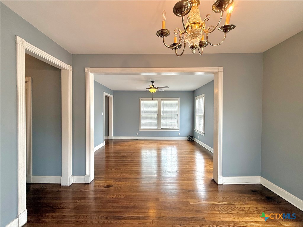 1403 N Bridge Street Property Photo 8