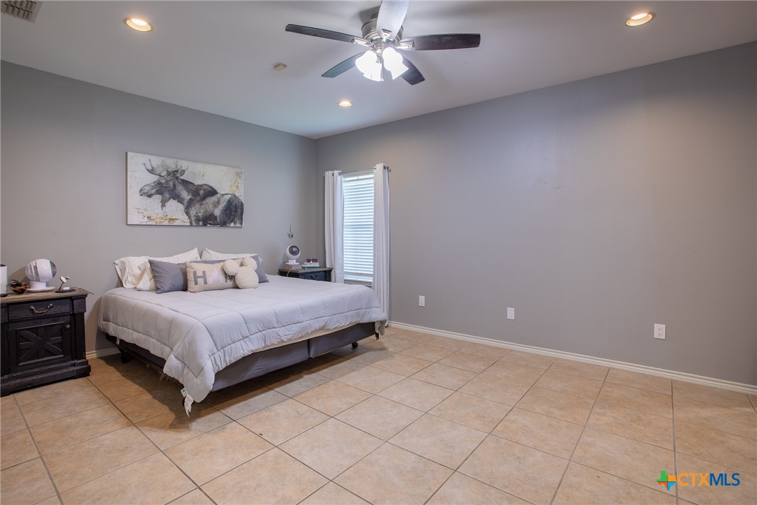 218 West Haven Property Photo 16