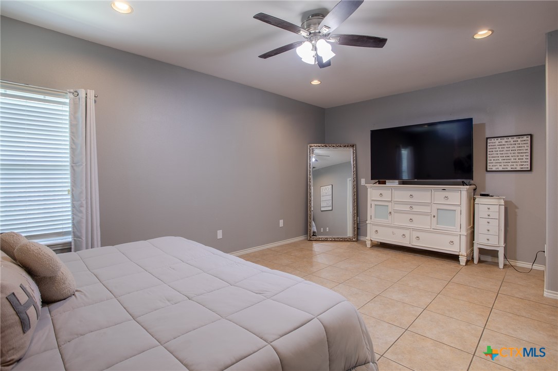 218 West Haven Property Photo 17
