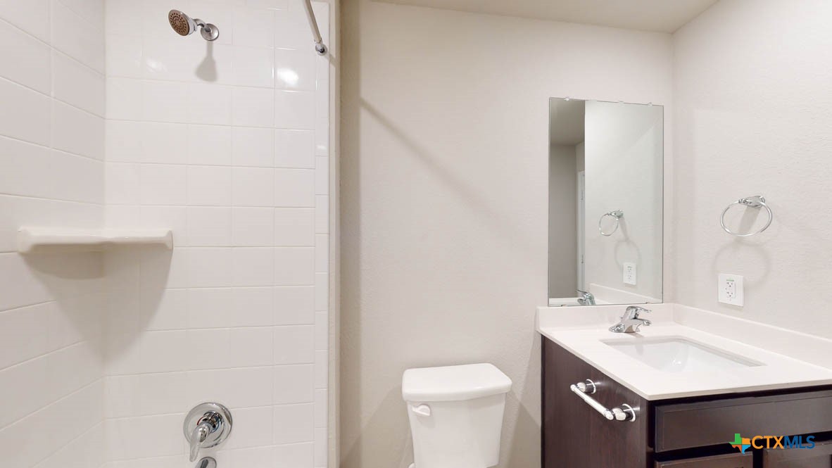 517 Hector Loop Property Photo 28