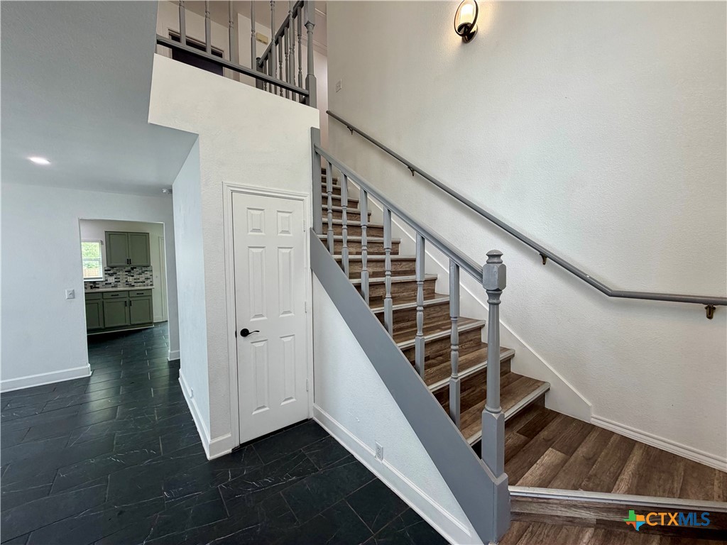 804 Tapestry Cove Property Photo 4