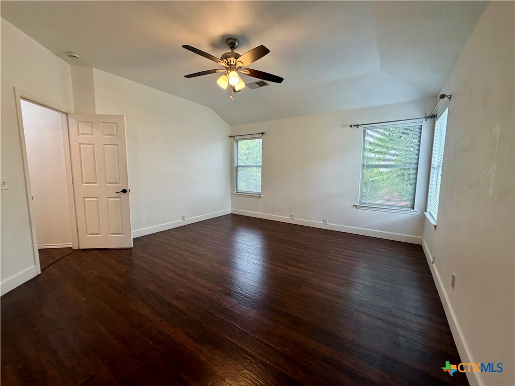 804 Tapestry Cove Property Photo 18