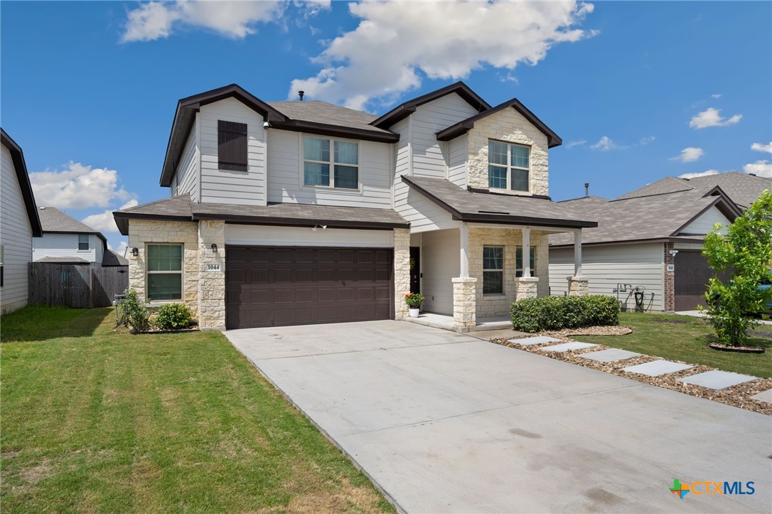 1044 Slight Street Property Photo 2