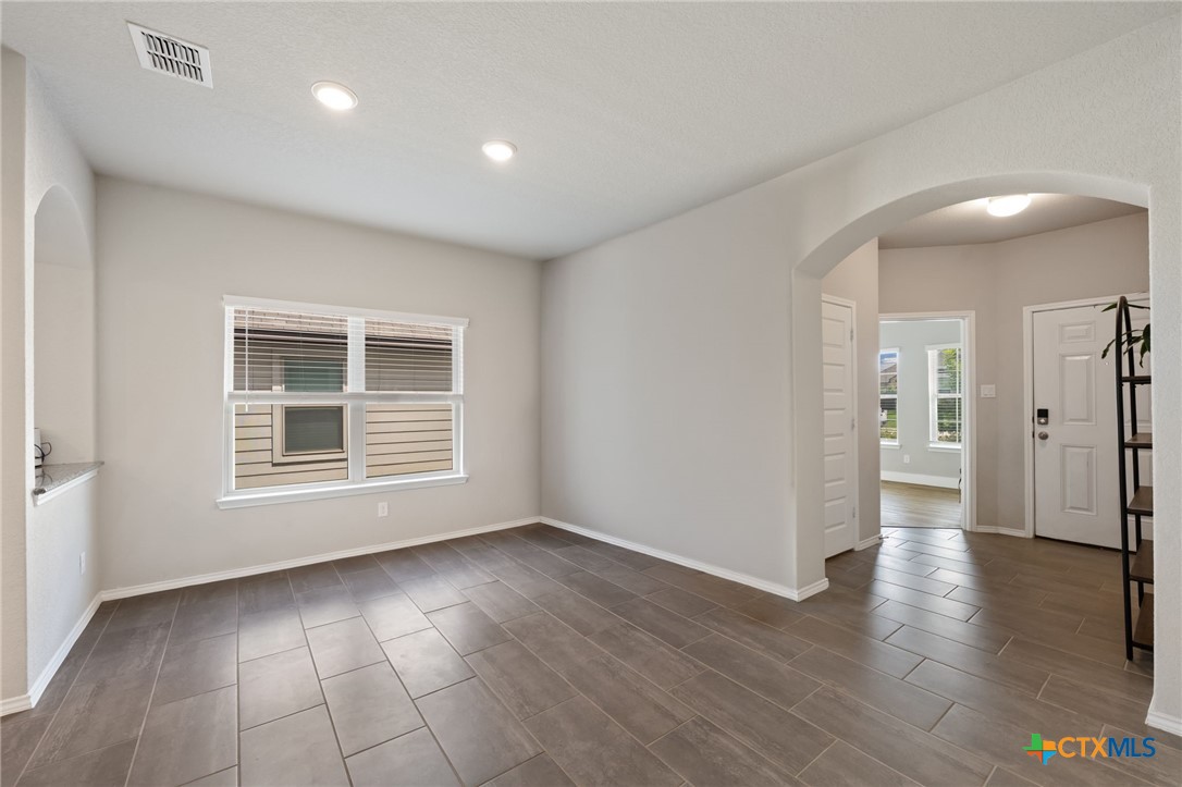 1044 Slight Street Property Photo 3