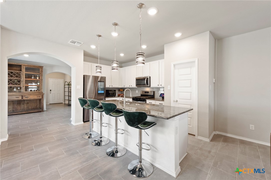 1044 Slight Street Property Photo 7