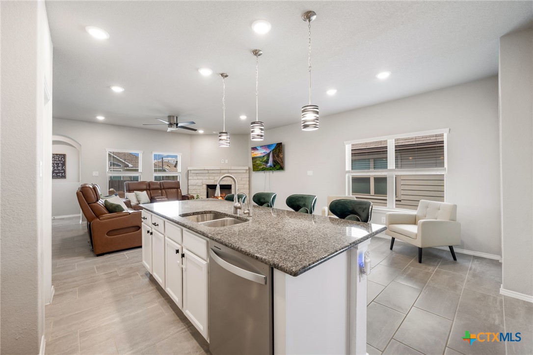 1044 Slight Street Property Photo 8