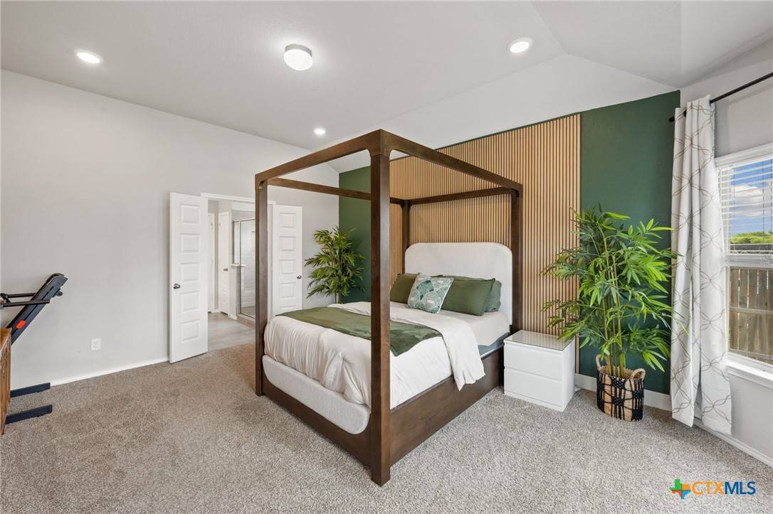 1044 Slight Street Property Photo 9