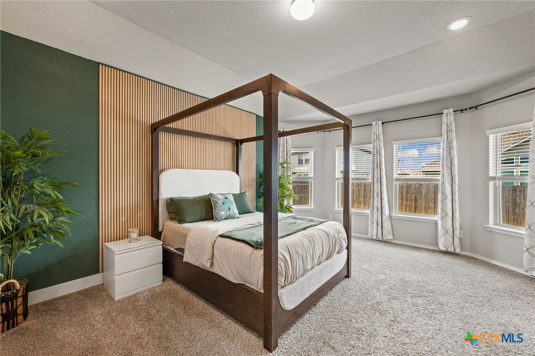 1044 Slight Street Property Photo 10