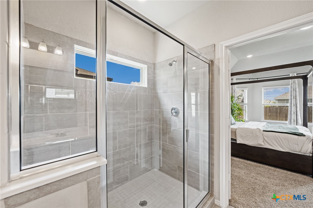 1044 Slight Street Property Photo 15