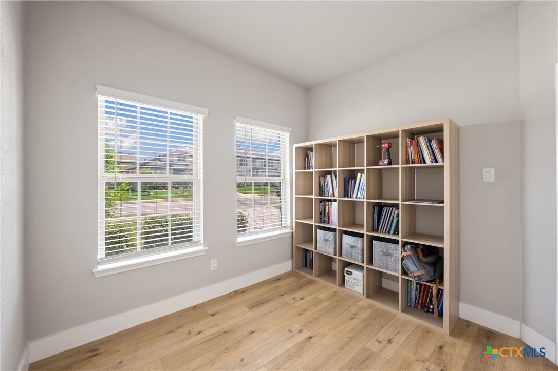 1044 Slight Street Property Photo 17