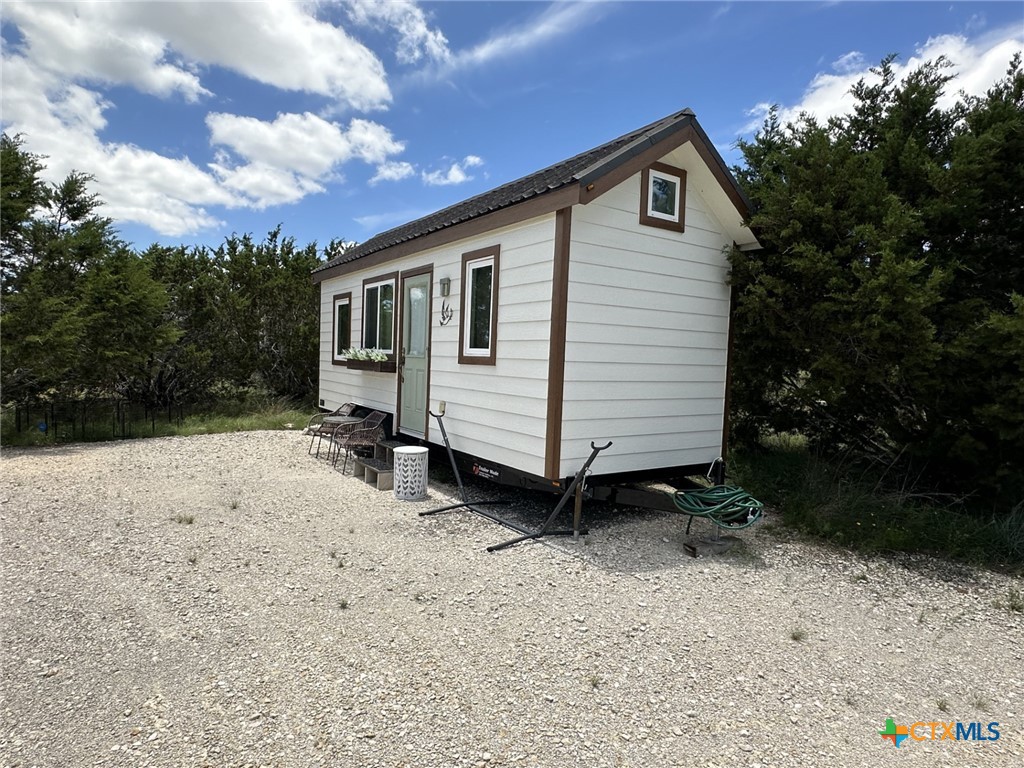1231 Pitchfork Ranch Road Property Photo 2