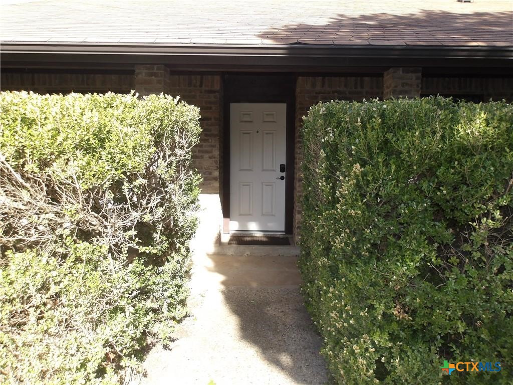 107 Suzanne Lane Property Photo 3
