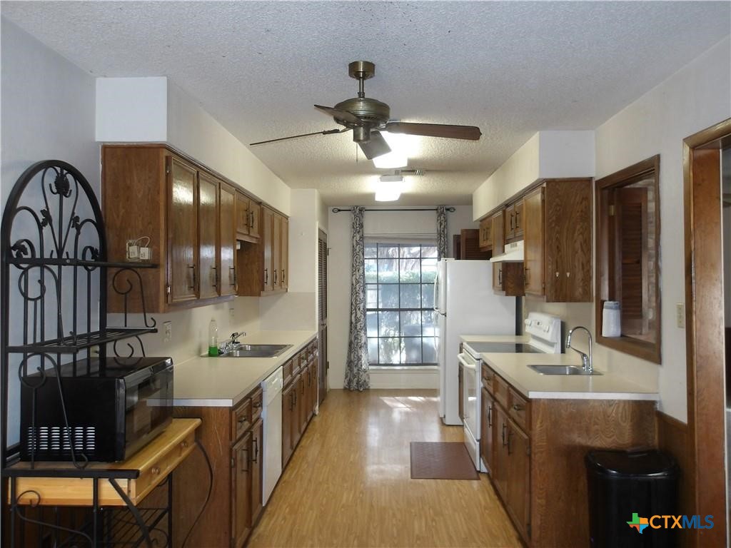 107 Suzanne Lane Property Photo 6