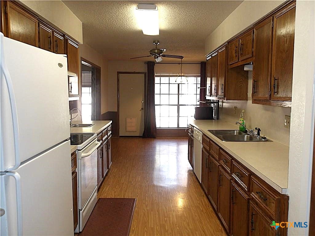 107 Suzanne Lane Property Photo 7