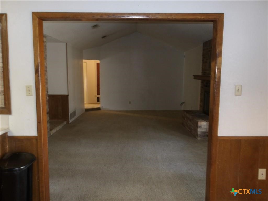 107 Suzanne Lane Property Photo 9