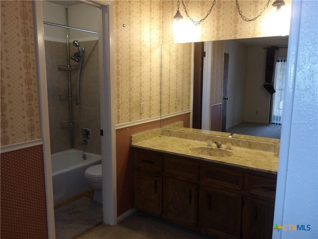 107 Suzanne Lane Property Photo 18