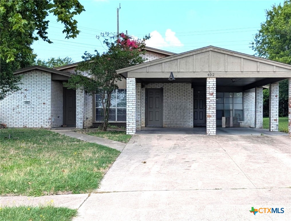 402 Skyline Avenue A Property Photo 2