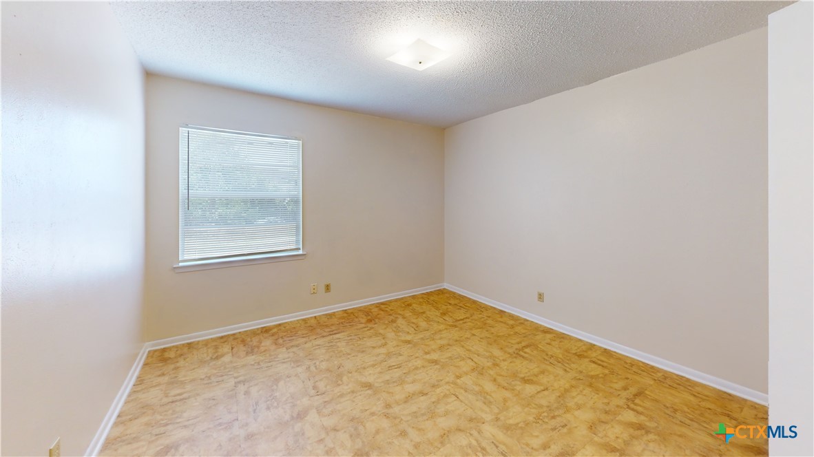 402 Skyline Avenue A Property Photo 16