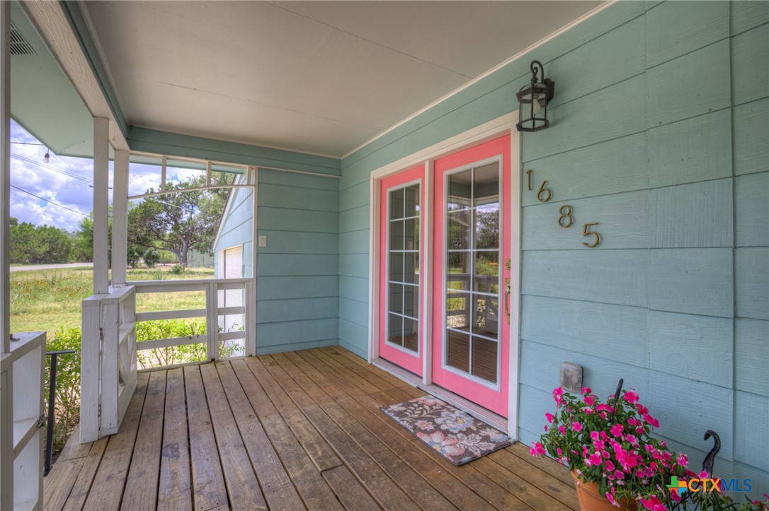 1685 Lakeview Drive Property Photo 11