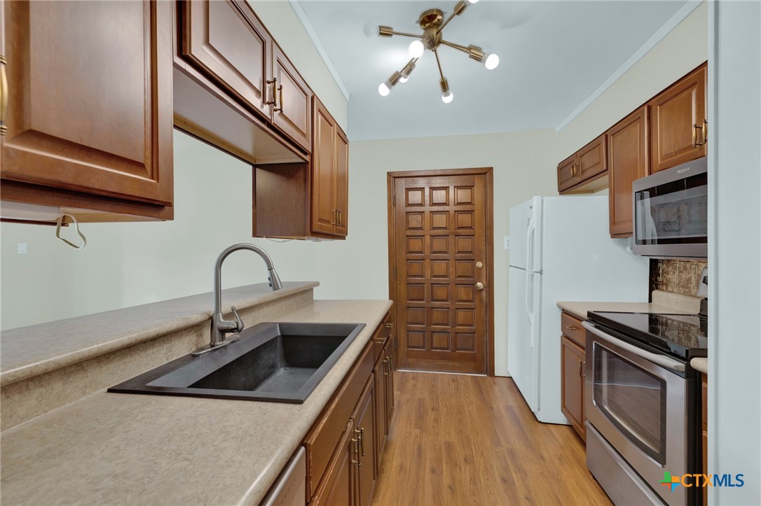 1685 Lakeview Drive Property Photo 22
