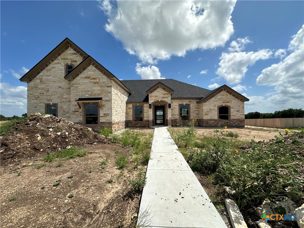 306 Rodeo Road Property Photo 1