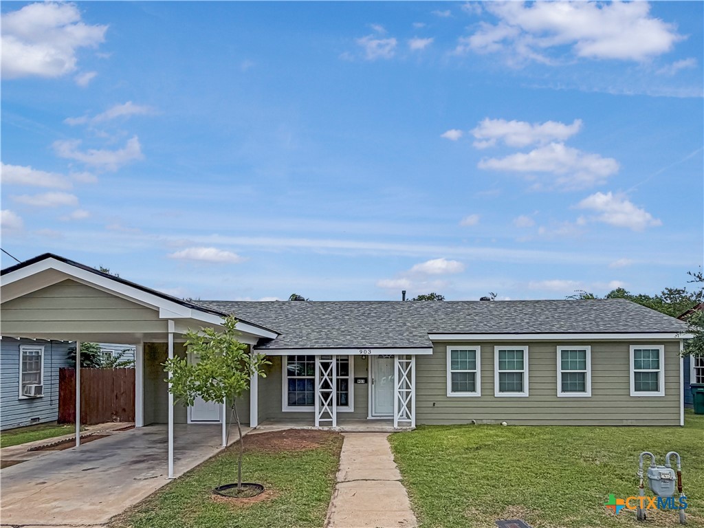 903 Saunders Street Property Photo 1