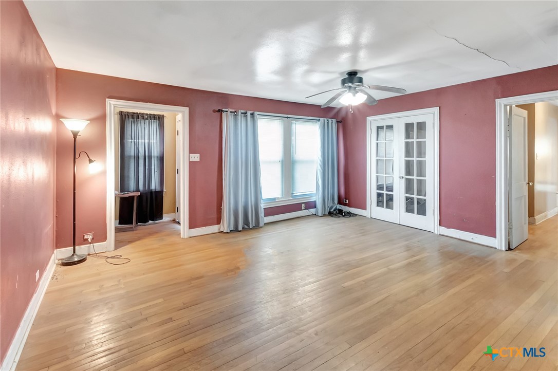 1005 Macarthur Street Property Photo 11