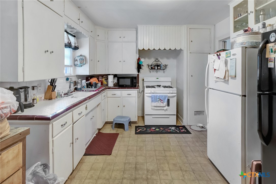 1005 Macarthur Street Property Photo 24