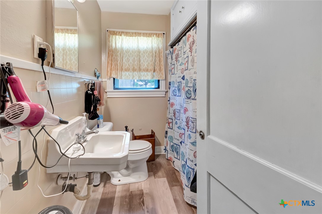 1005 Macarthur Street Property Photo 30