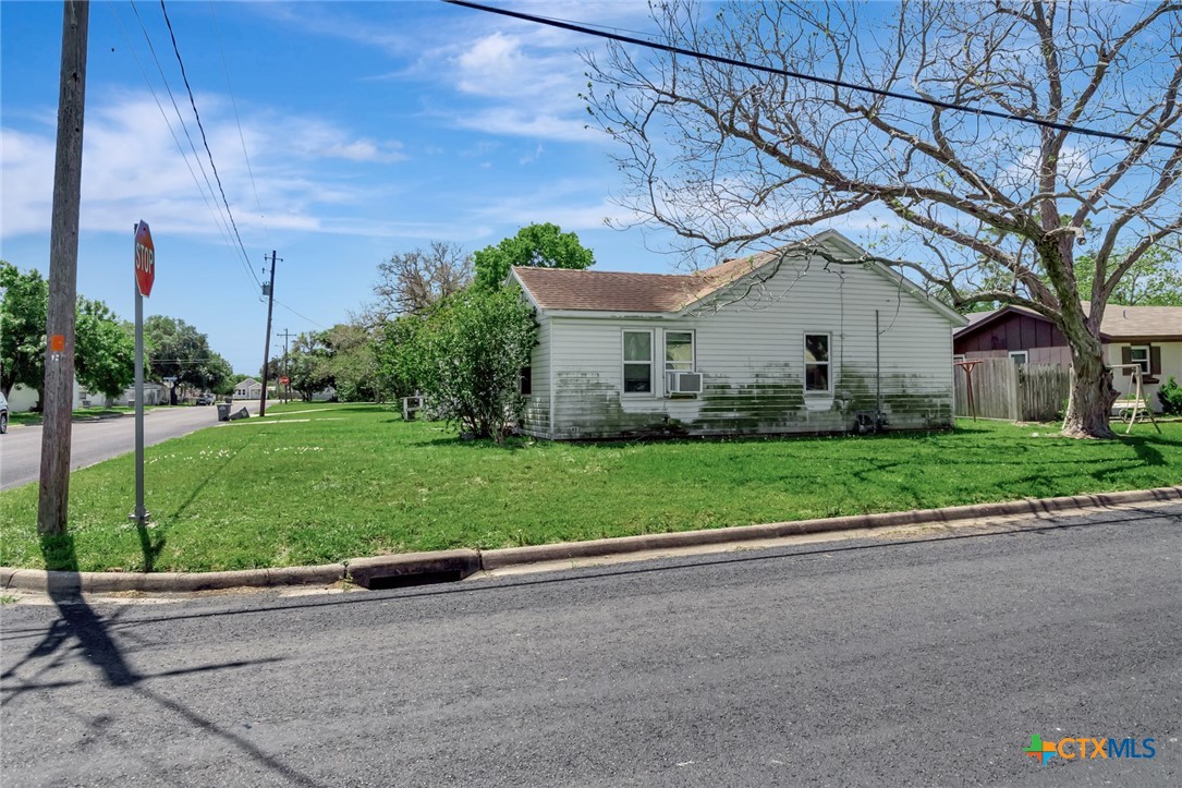 1005 Macarthur Street Property Photo 34